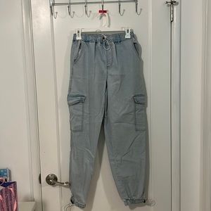 Forever 21 Denim Paperbag Pants Size Medium